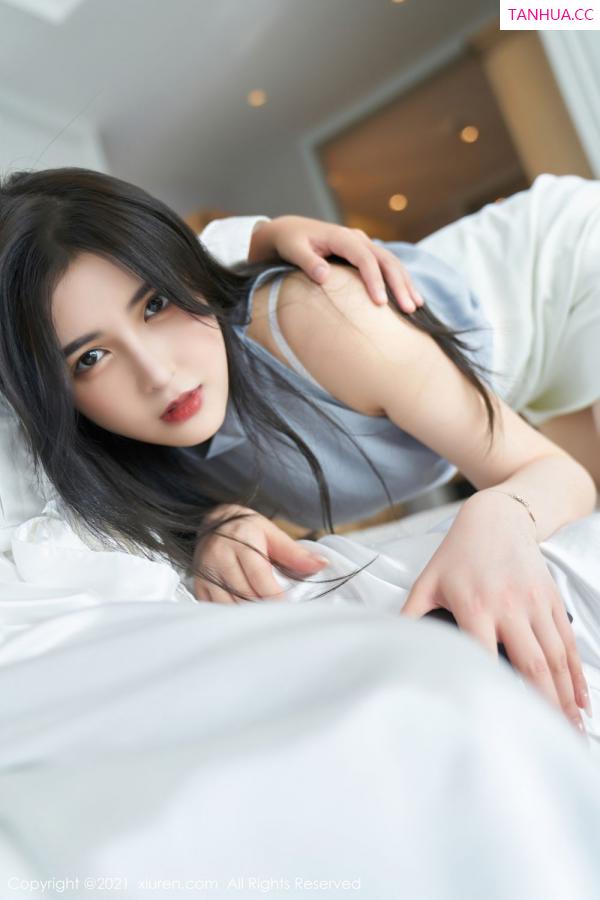 韩静安  美人秘书韩静安 给王总送笔记本第21张图片
